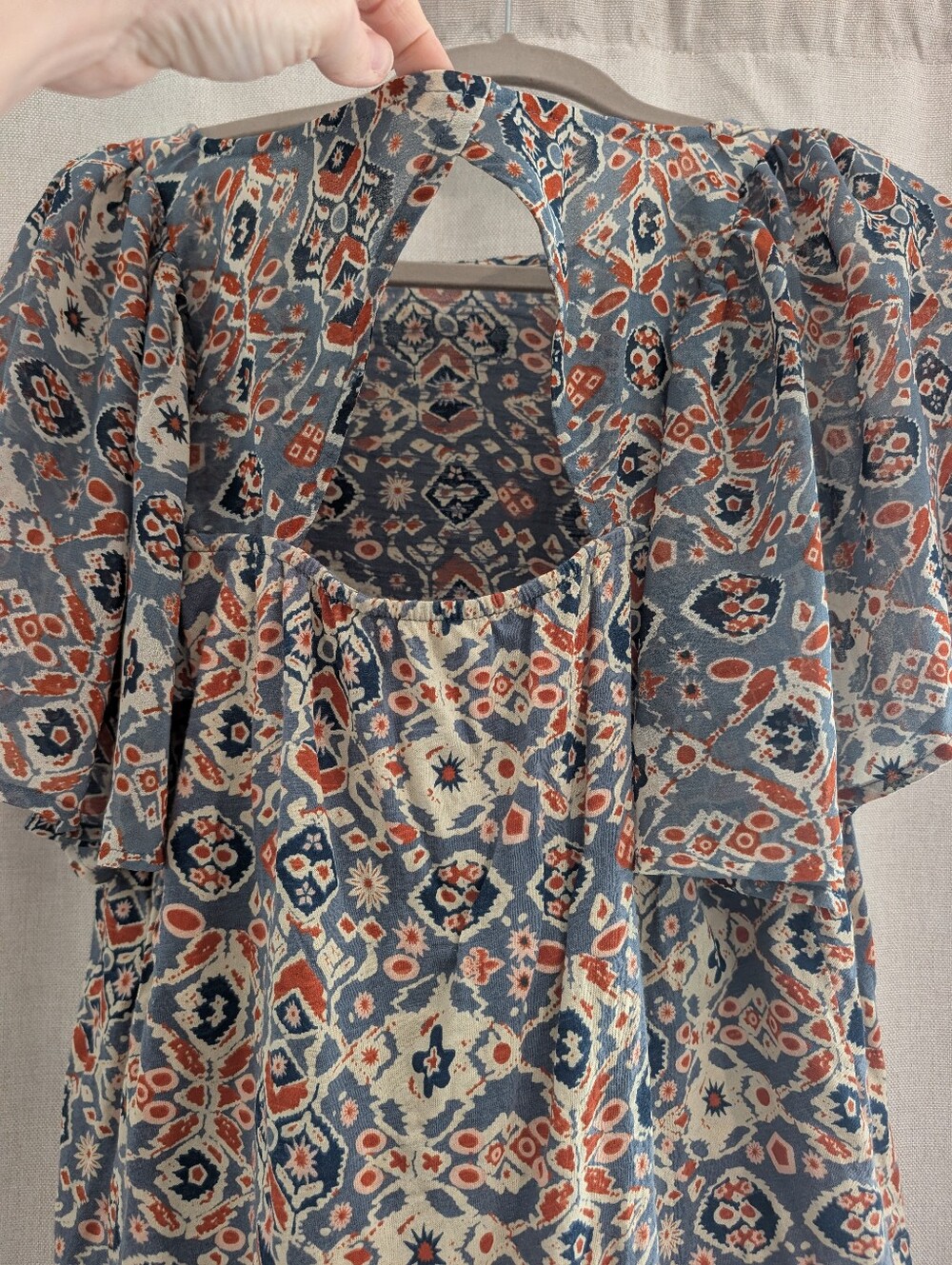 Lucky Brand Mosaic Print Flutter Sleeve Top M Boho Cutout Back - Picture 5 of 10